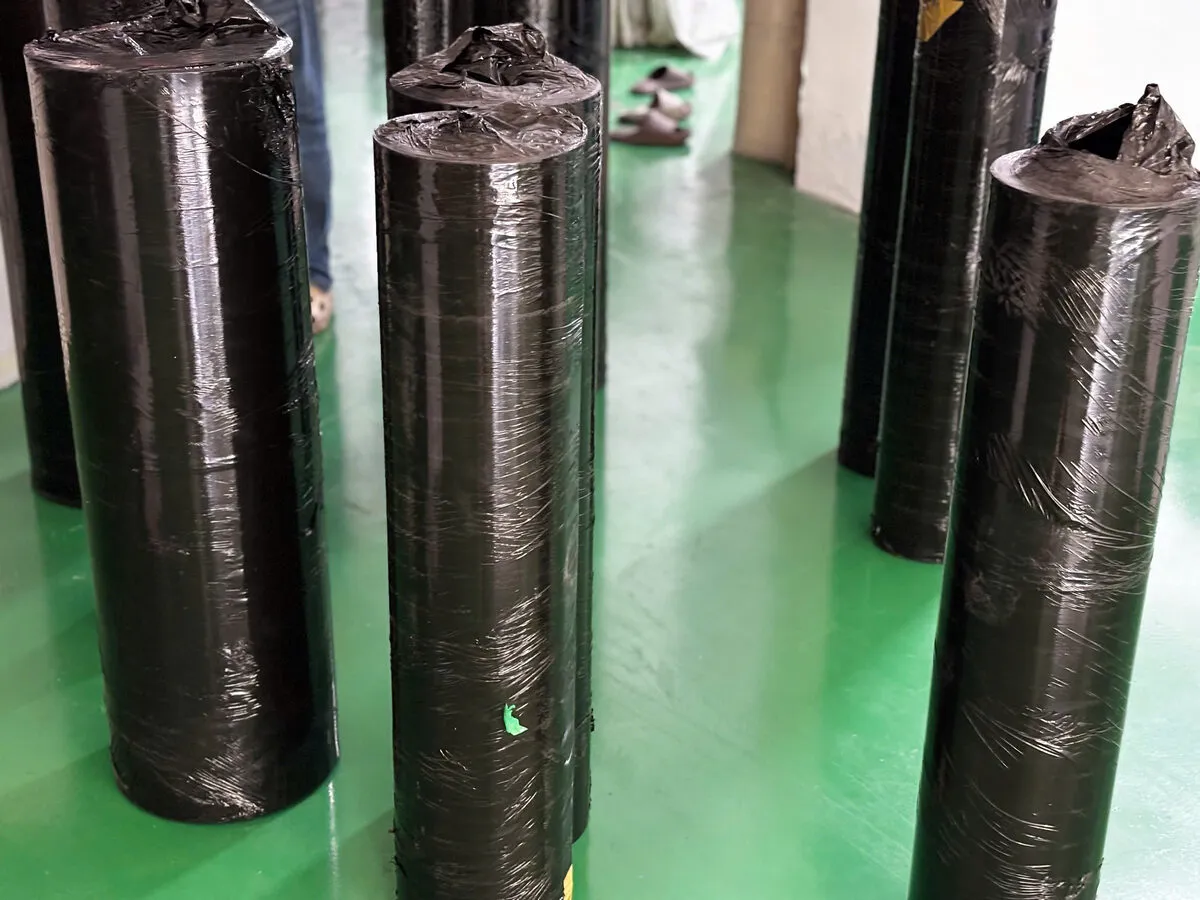 Gioang xop EPDM vs Silicone — khi nao dung loai nao? Bang so sanh chi tiet